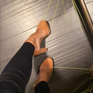 Banana republic pumps